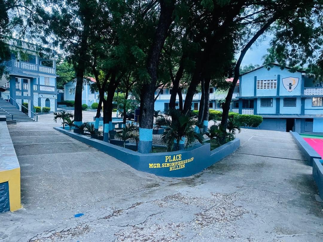 Place Mgr Hilaire